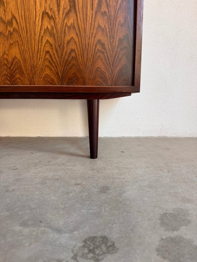 
                  
                    Vintage sideboard schuifdeurtjes palissander - LOUI
                  
                
