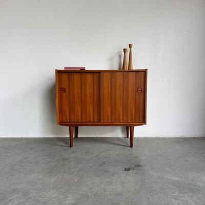 Vintage sideboard schuifdeurtjes teak - LOUI