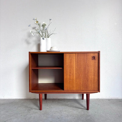 Vintage sideboard schuifdeurtjes teak - LOUI.STORE