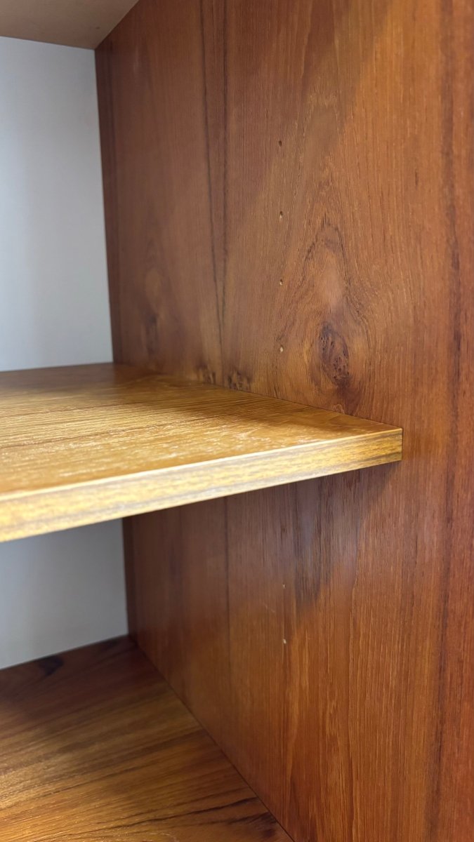 
                  
                    Vintage sideboard schuifdeurtjes teak - LOUI.STORE
                  
                