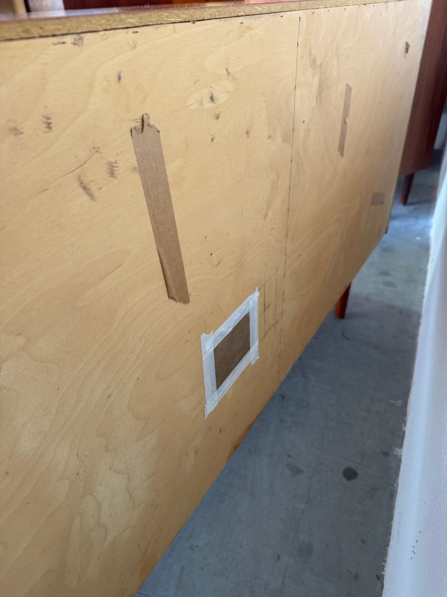 
                  
                    Vintage sideboard teak 3 schuifdeuren - LOUI.STORE
                  
                