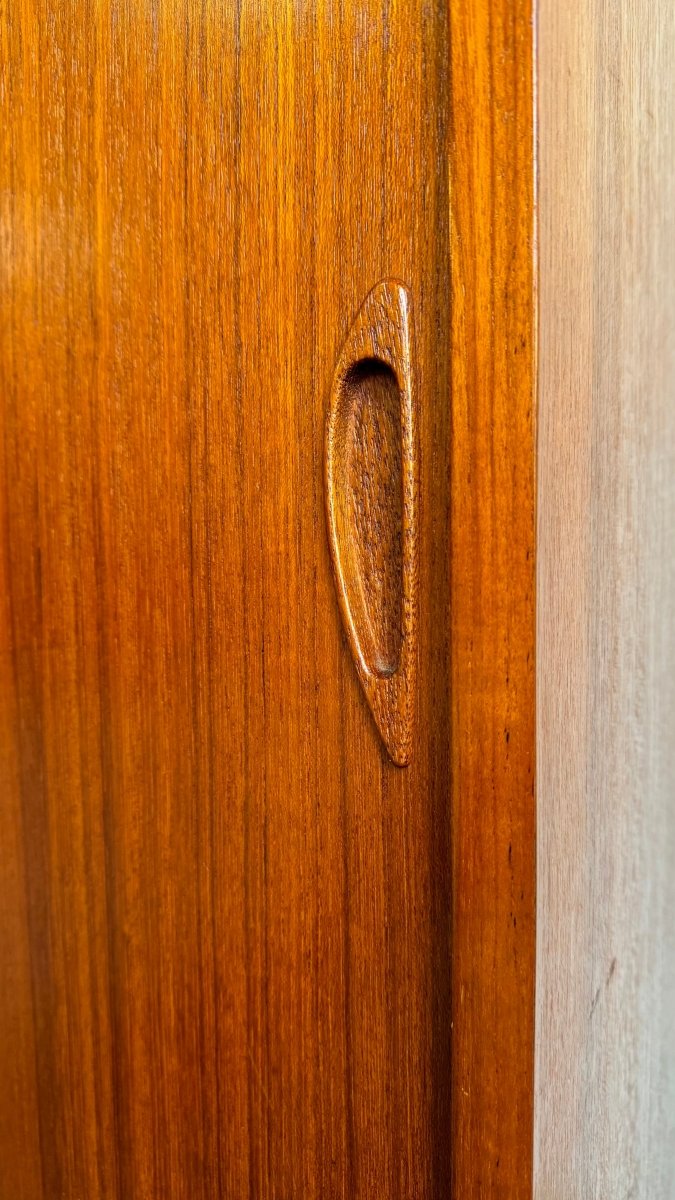 
                  
                    Vintage sideboard teak 4 schuifdeuren - LOUI.STORE
                  
                