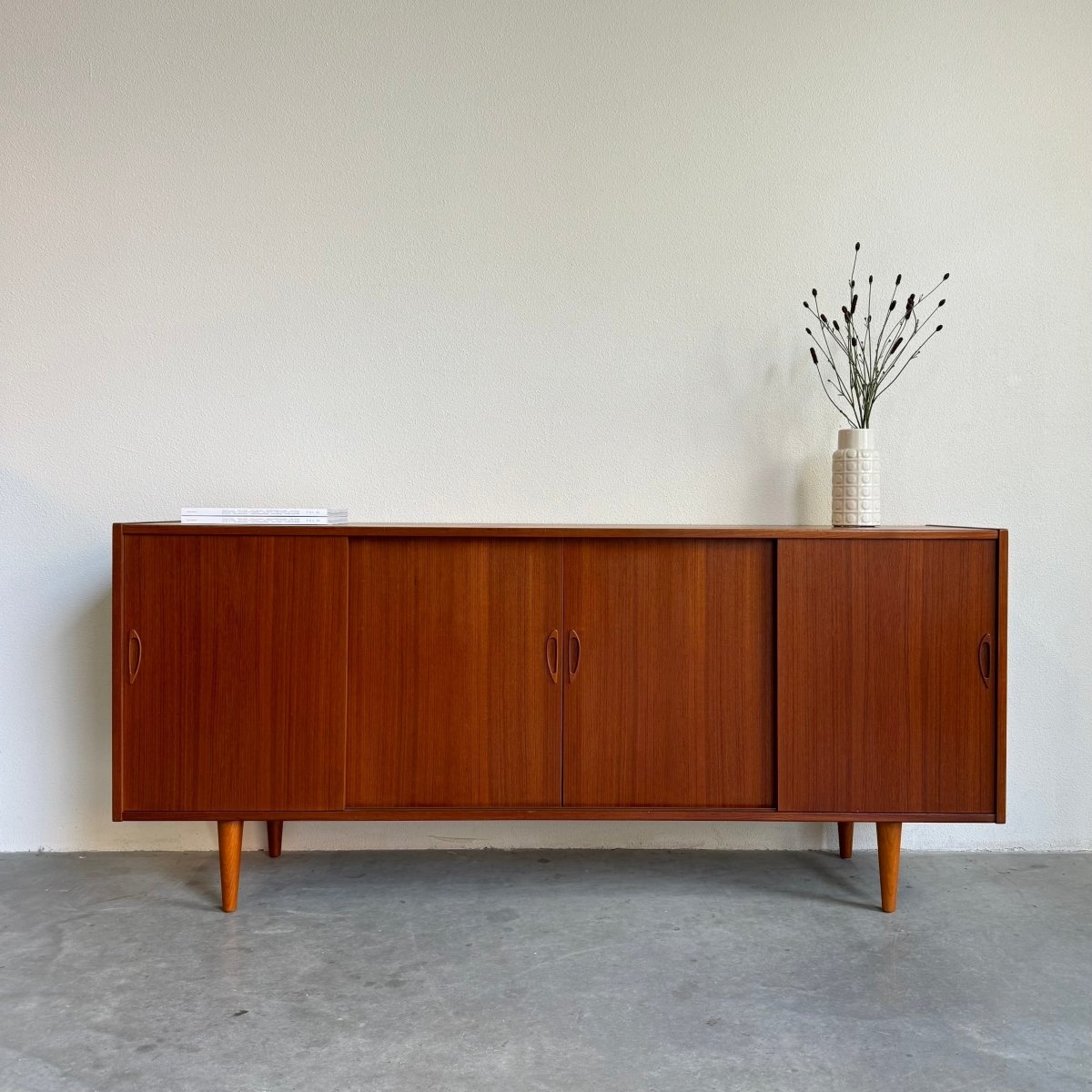 Vintage sideboard teak 4 schuifdeuren - LOUI.STORE