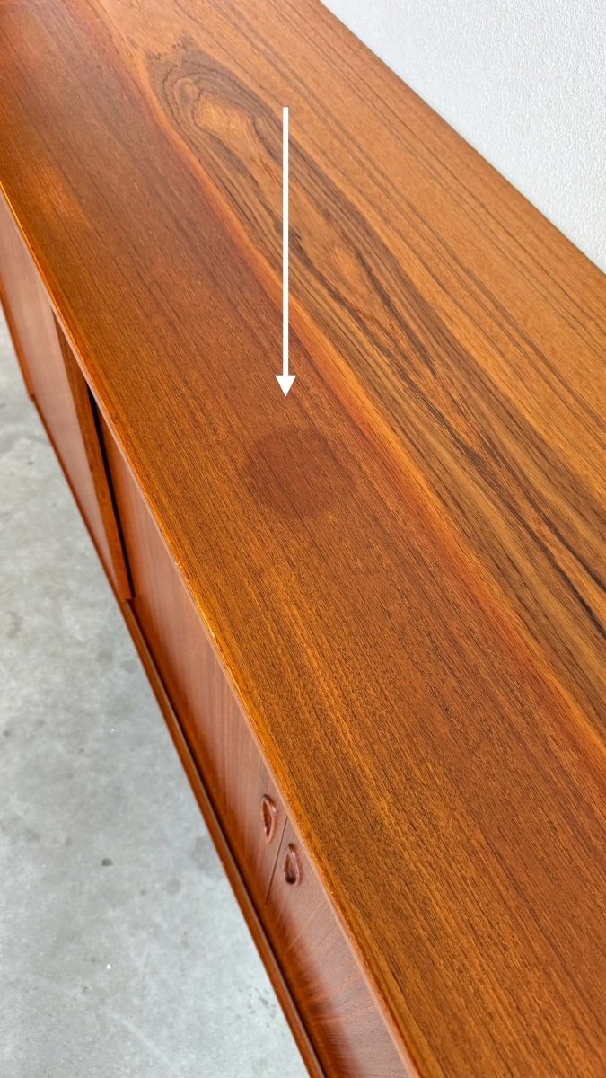 
                  
                    Vintage sideboard teak 4 schuifdeuren - LOUI.STORE
                  
                