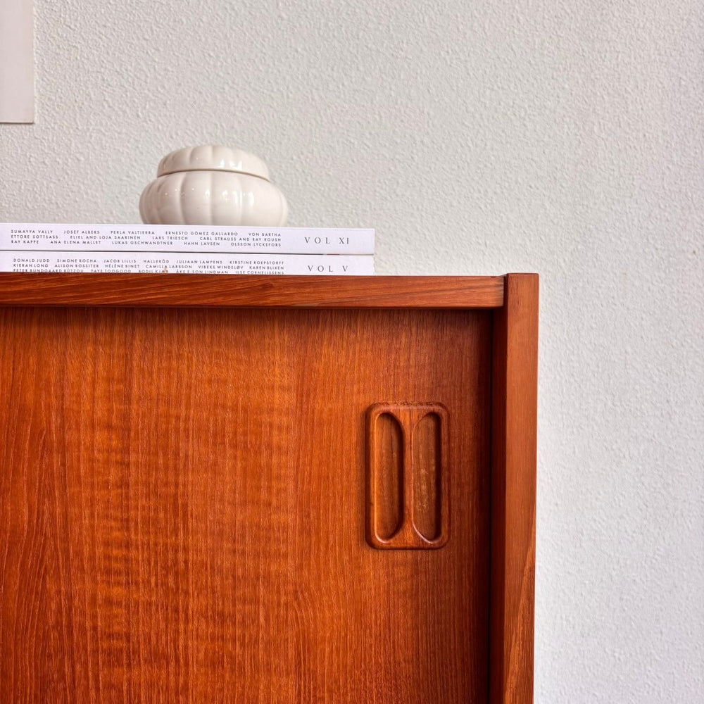 
                  
                    Vintage sideboard teak klein - LOUI.STORE
                  
                