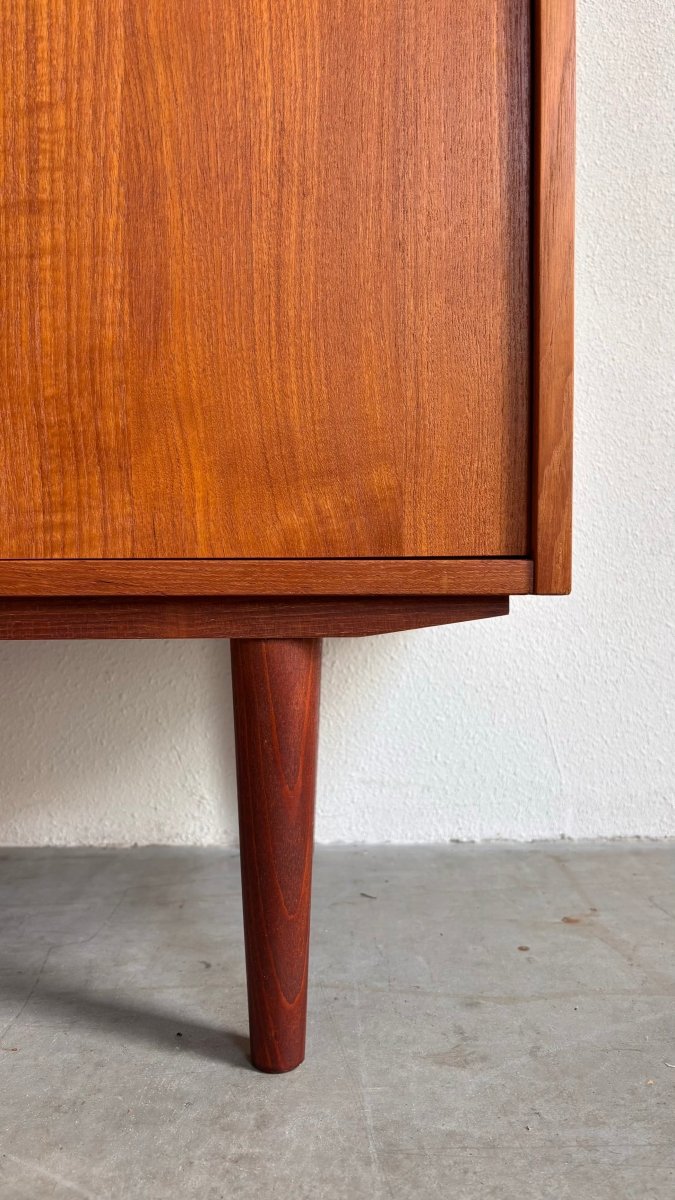 
                  
                    Vintage sideboard teak klein - LOUI.STORE
                  
                