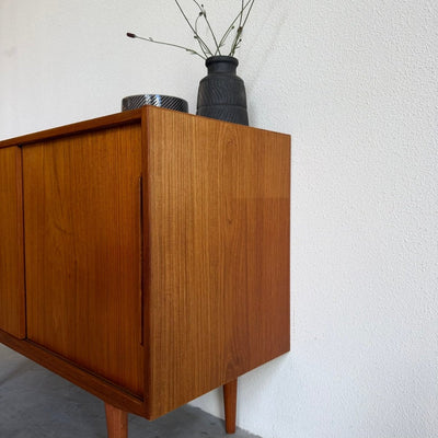 
                  
                    Vintage sideboard teak lange greep - LOUI
                  
                