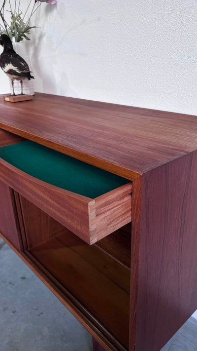 
                  
                    Vintage sideboard teak - LOUI.STORE
                  
                