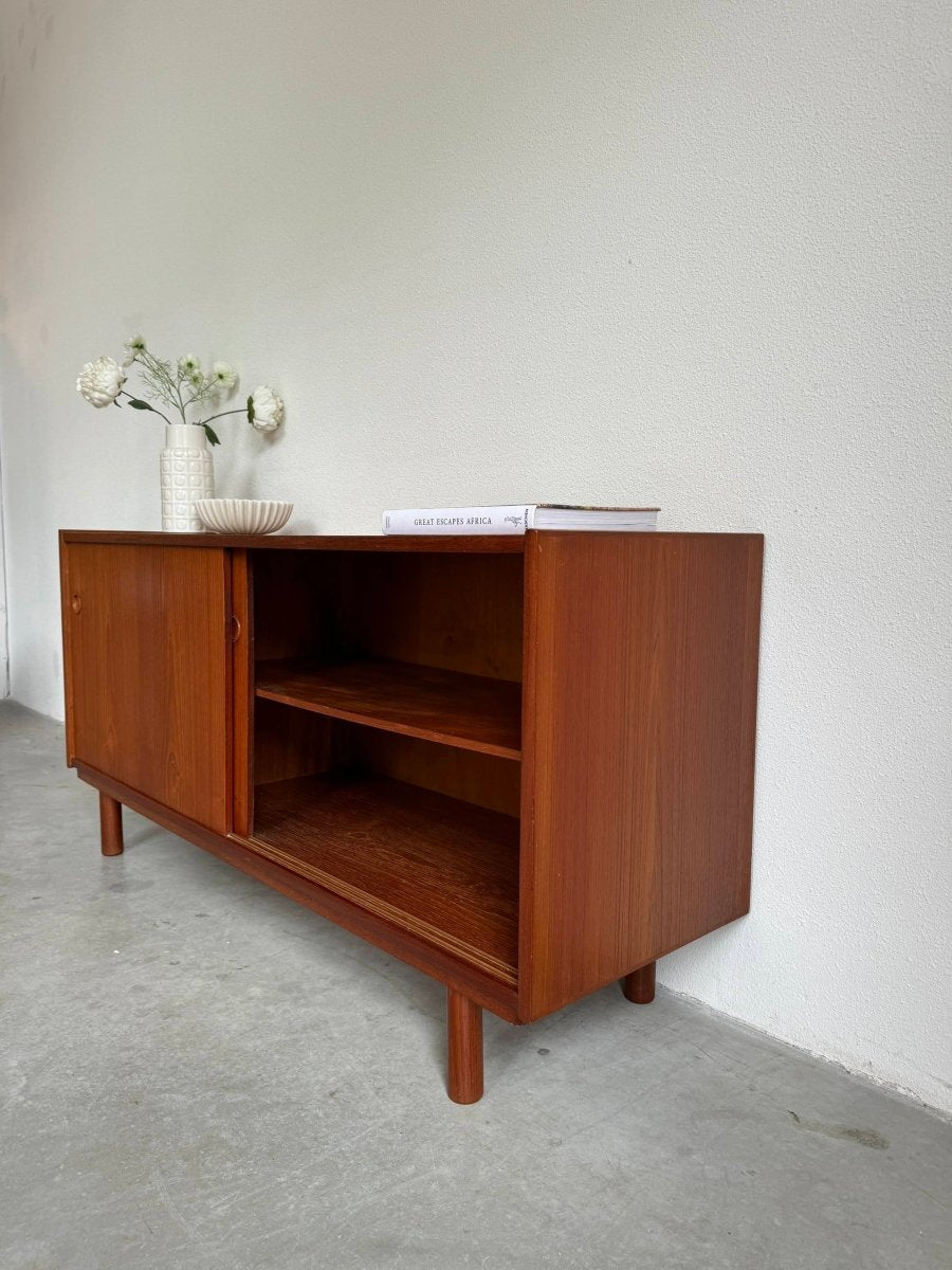 
                  
                    Vintage sideboard teak - LOUI.STORE
                  
                