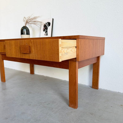 
                  
                    Vintage sideboard teak met lades 2* - LOUI
                  
                