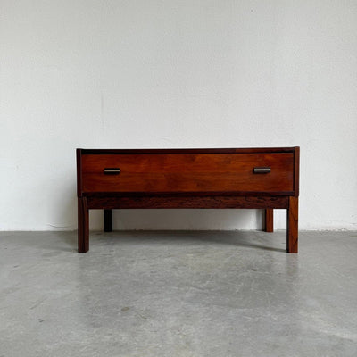 
                  
                    Vintage sidetable met lade palissander - LOUI.STORE
                  
                