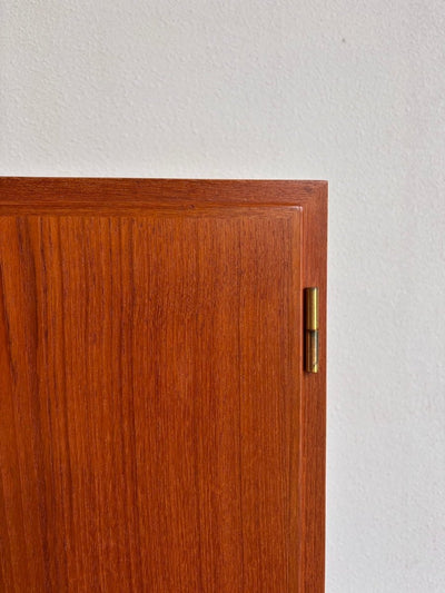 
                  
                    Vintage smal sideboard Hundevad - LOUI.STORE
                  
                