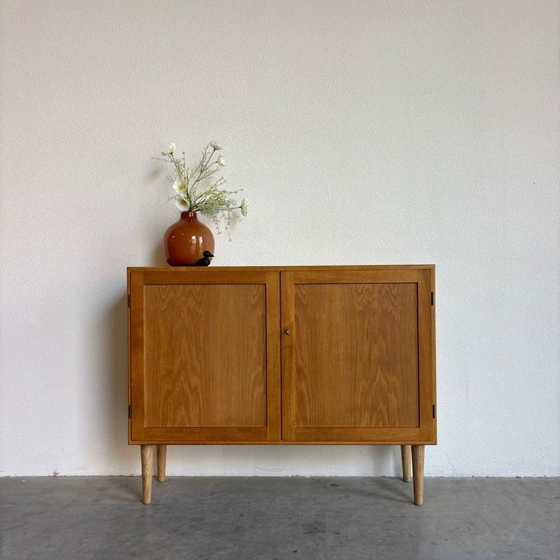 Vintage smal sideboard met eiken lijst - LOUI.STORE