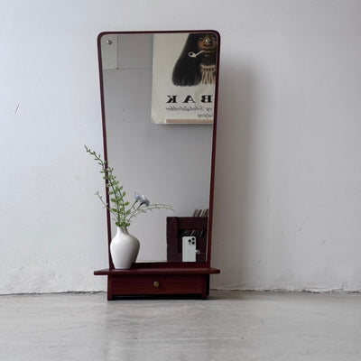 
                  
                    Vintage spiegel met lade teak - LOUI
                  
                