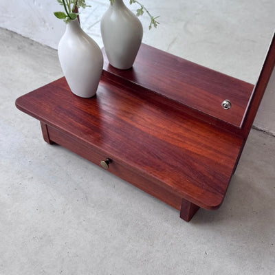 
                  
                    Vintage spiegel met lade teak - LOUI
                  
                