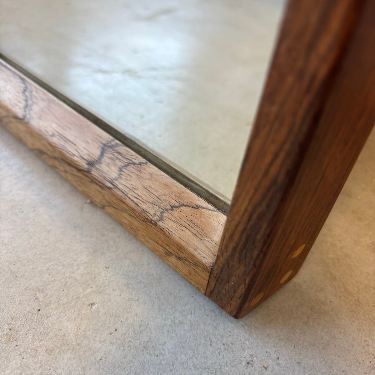 
                  
                    Vintage spiegel palissander Aksel Kjersgaard, model 145 - LOUI.STORE
                  
                