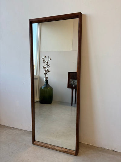 
                  
                    Vintage spiegel palissander Aksel Kjersgaard, model 145 - LOUI.STORE
                  
                