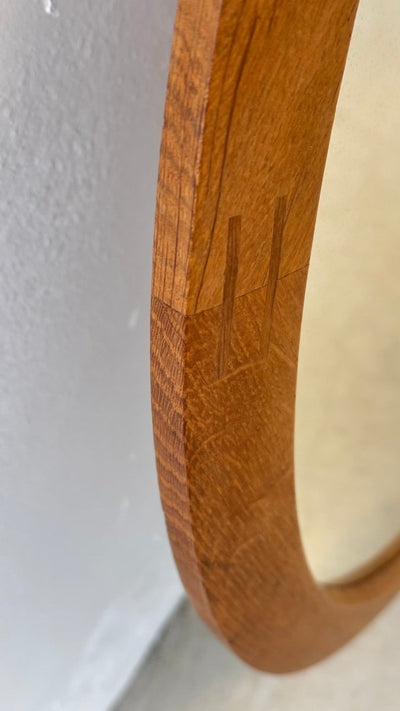 
                  
                    Vintage spiegel rond eiken Aksel Kjersgaard - LOUI.STORE
                  
                