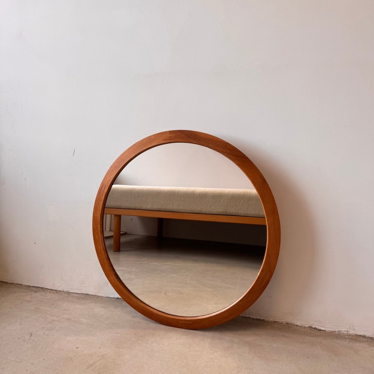 Vintage spiegel rond eiken Aksel Kjersgaard - LOUI.STORE