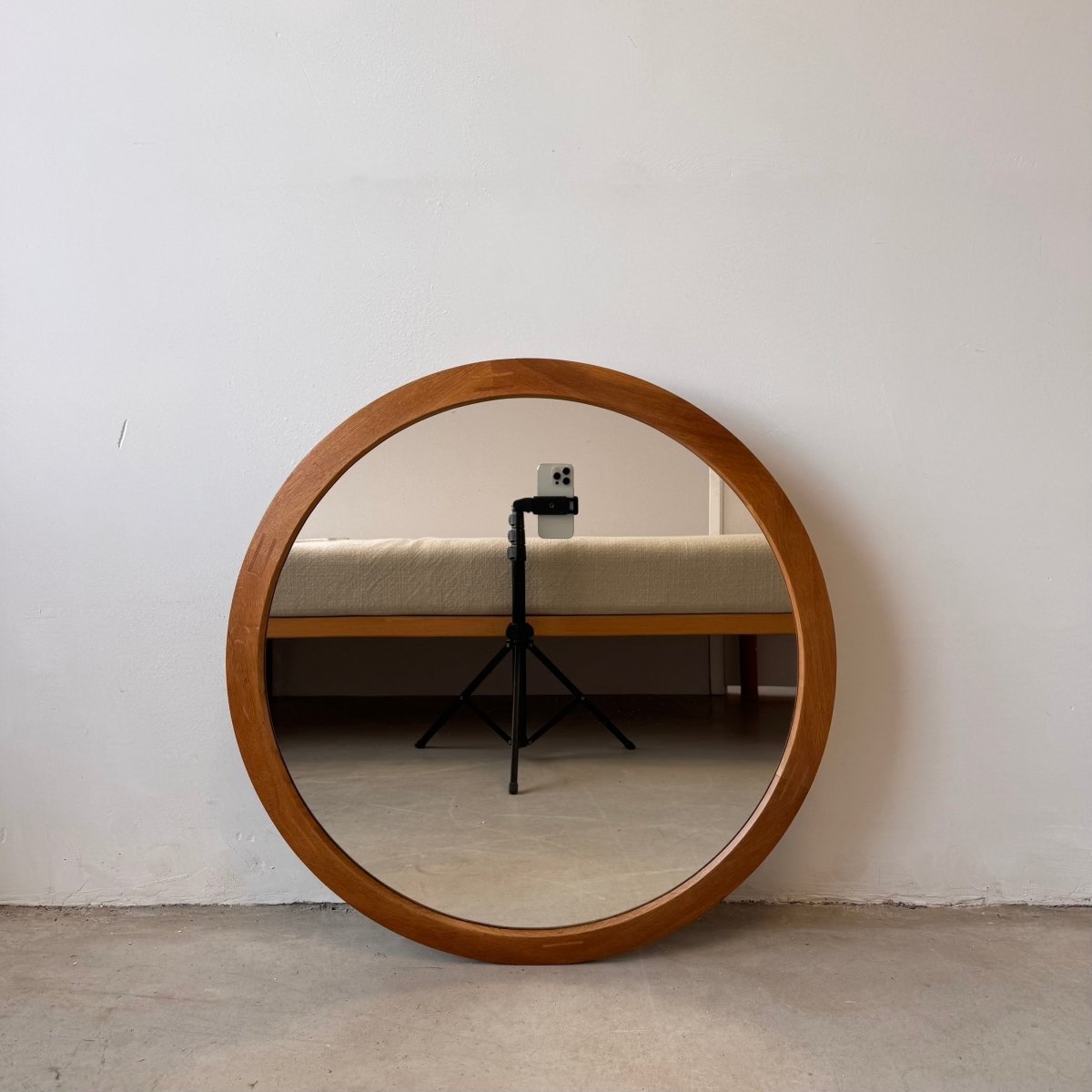 Vintage spiegel rond eiken Aksel Kjersgaard - LOUI.STORE
