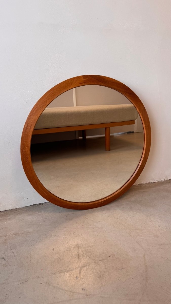 
                  
                    Vintage spiegel rond eiken Aksel Kjersgaard - LOUI.STORE
                  
                