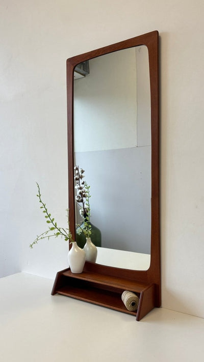 
                  
                    Vintage spiegel teak met wandplank - LOUI.STORE
                  
                