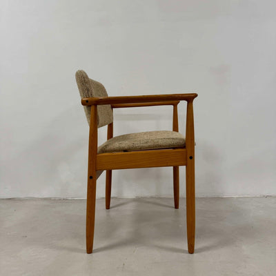 
                  
                    Vintage stoel eiken Jorgensen - LOUI.STORE
                  
                