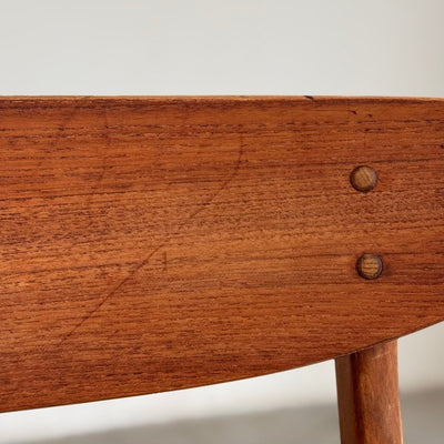
                  
                    Vintage stoel Farstrup zwart skai - LOUI.STORE
                  
                