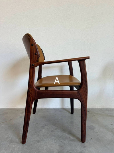 
                  
                    Vintage stoel palissander en skai Erik Buch - LOUI.STORE
                  
                
