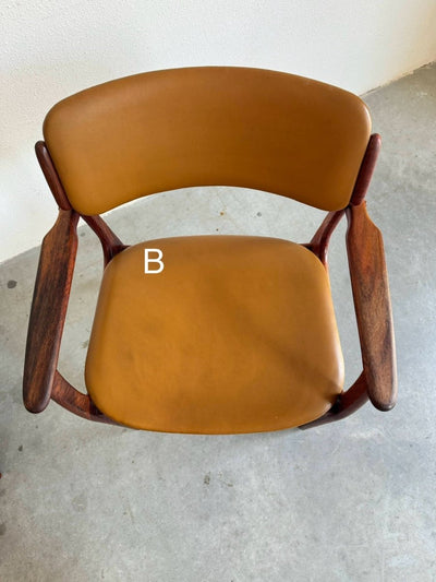 
                  
                    Vintage stoel palissander en skai Erik Buch - LOUI.STORE
                  
                