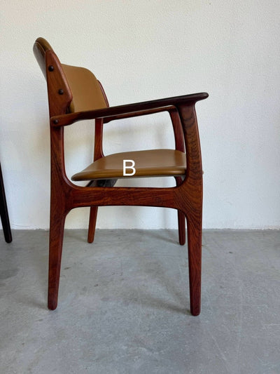 
                  
                    Vintage stoel palissander en skai Erik Buch - LOUI.STORE
                  
                