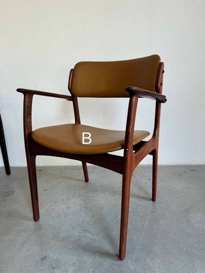 
                  
                    Vintage stoel palissander en skai Erik Buch - LOUI.STORE
                  
                