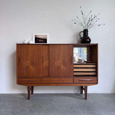 
                  
                    Vintage strak highboard teak - LOUI.STORE
                  
                
