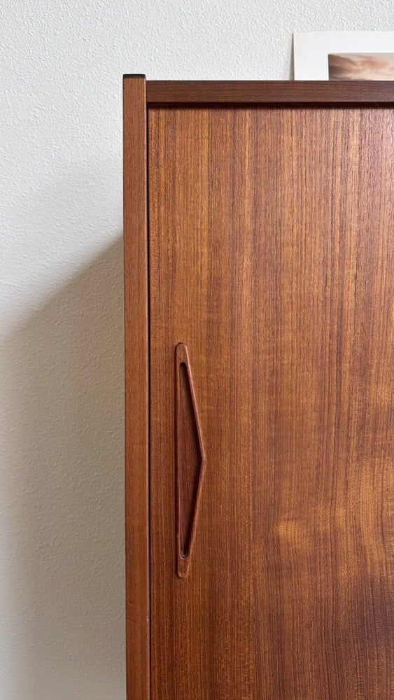 
                  
                    Vintage strak highboard teak - LOUI.STORE
                  
                