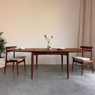 
                  
                    Vintage tafel teak vierkant uitschuifbaar - LOUI
                  
                