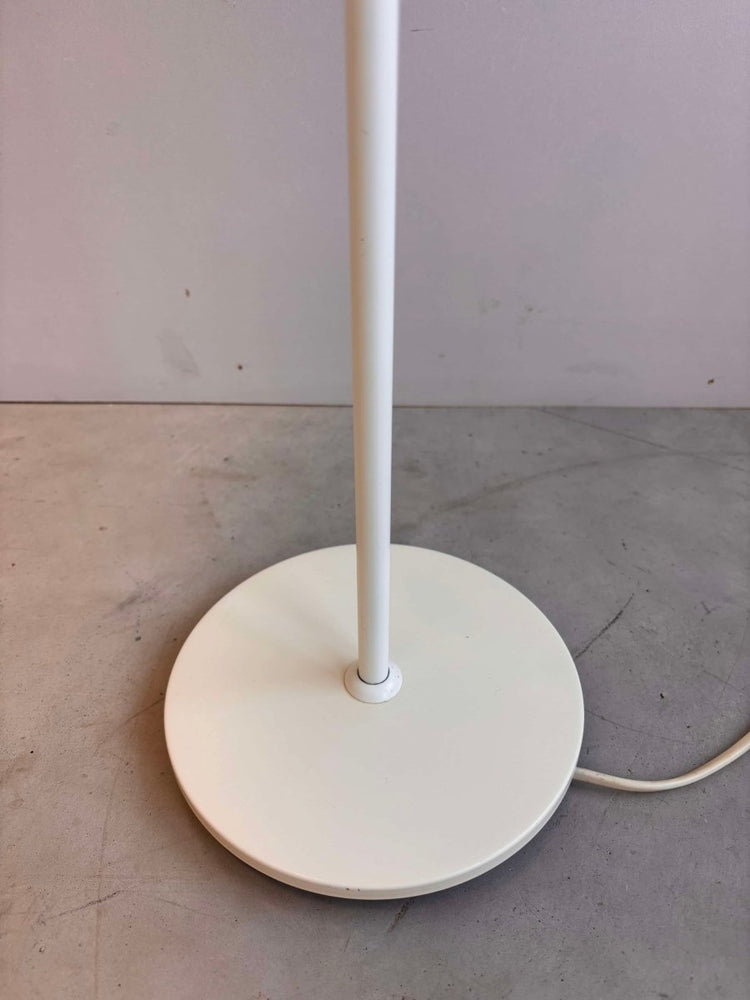 
                  
                    Vintage tafellamp schalen - LOUI.STORE
                  
                