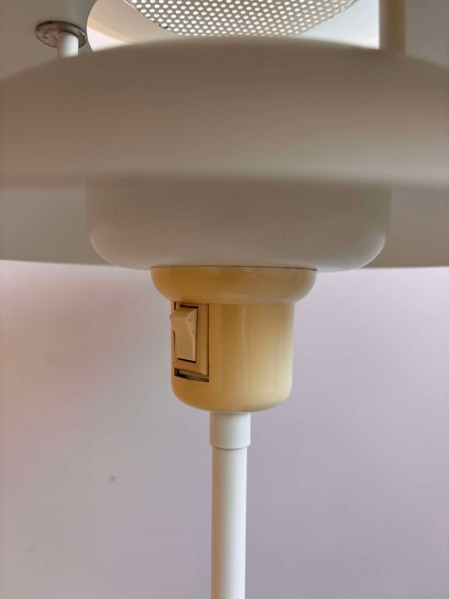 
                  
                    Vintage tafellamp schalen - LOUI.STORE
                  
                