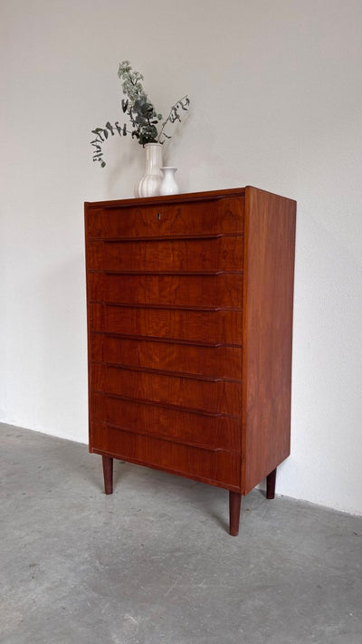 
                  
                    Vintage tallboy ladekast 8 lange greep - LOUI.STORE
                  
                
