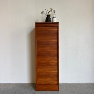 Vintage tambour kast teak 134cm hoog - LOUI.STORE