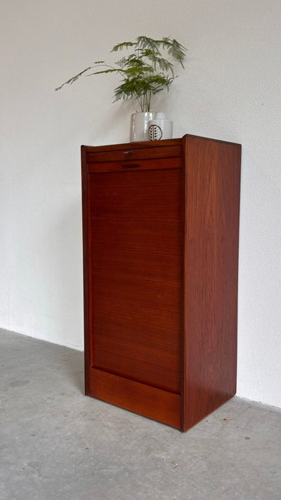 
                  
                    Vintage tambour kast teak - LOUI.STORE
                  
                