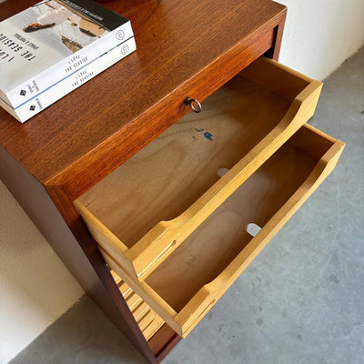
                  
                    Vintage tambour kast teak - LOUI.STORE
                  
                
