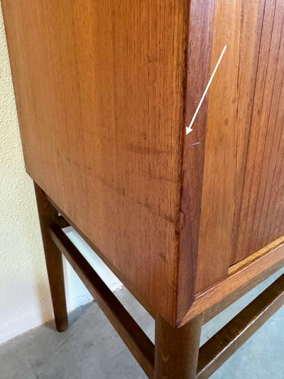 
                  
                    Vintage tambour kast teak - LOUI.STORE
                  
                