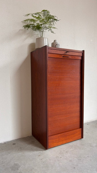
                  
                    Vintage tambour kast teak - LOUI.STORE
                  
                
