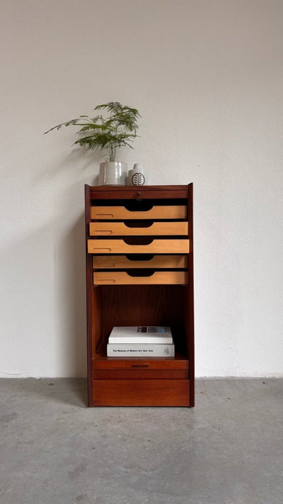 
                  
                    Vintage tambour kast teak - LOUI.STORE
                  
                