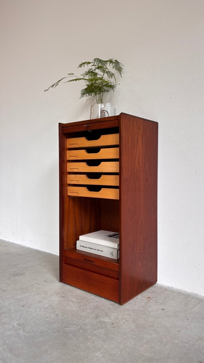 
                  
                    Vintage tambour kast teak - LOUI.STORE
                  
                