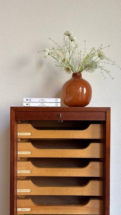 
                  
                    Vintage tambour kast teak - LOUI.STORE
                  
                