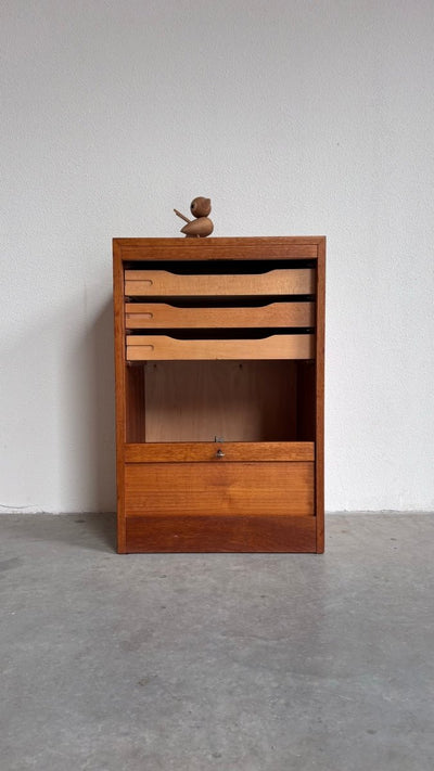 
                  
                    Vintage tambour kastje teak - LOUI.STORE
                  
                