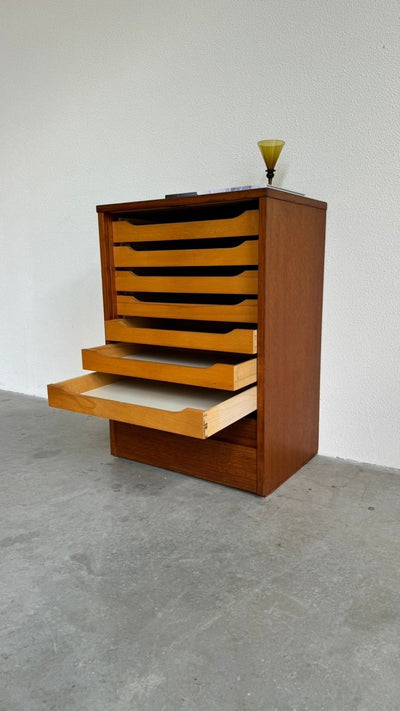
                  
                    Vintage tambour kastje teak - LOUI.STORE
                  
                