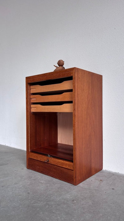 
                  
                    Vintage tambour kastje teak - LOUI.STORE
                  
                