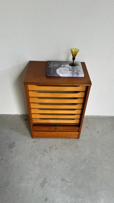 
                  
                    Vintage tambour kastje teak - LOUI.STORE
                  
                